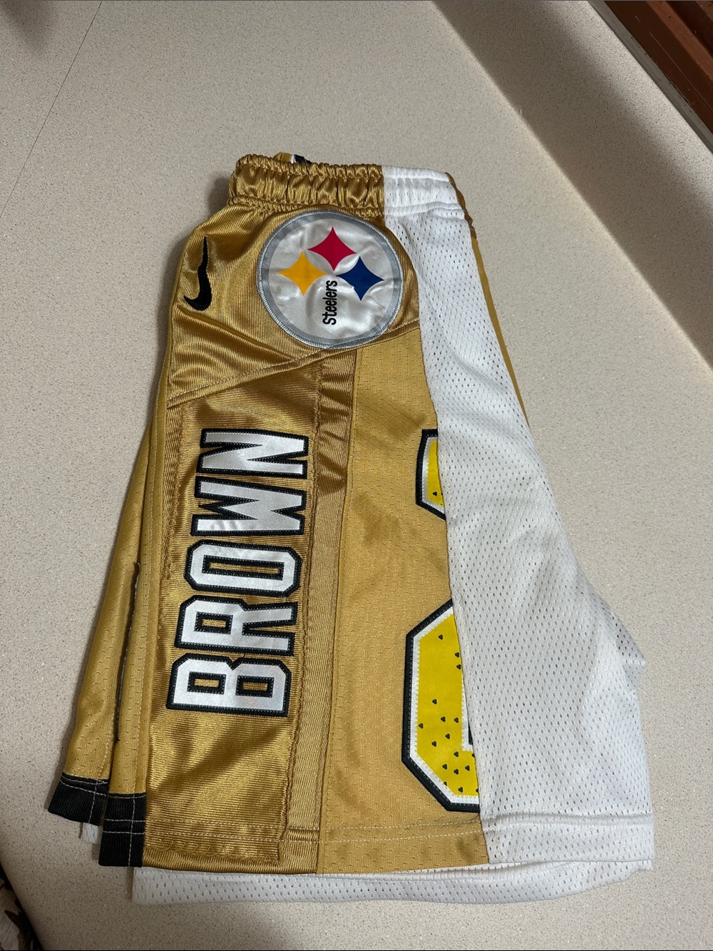 Pittsburgh Steelers Gold #84 Athletic Men’s Shorts - Picture 4 of 6